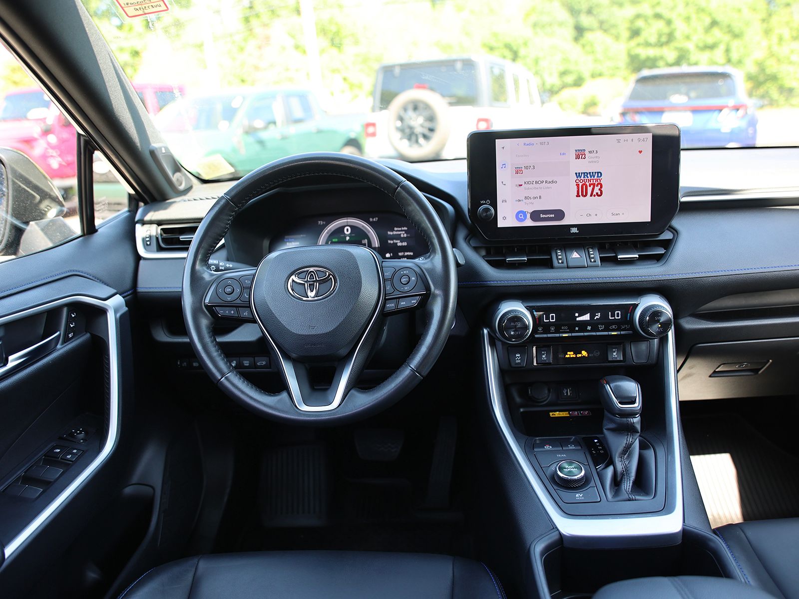 2023 Toyota RAV4 XSE - Photo 18
