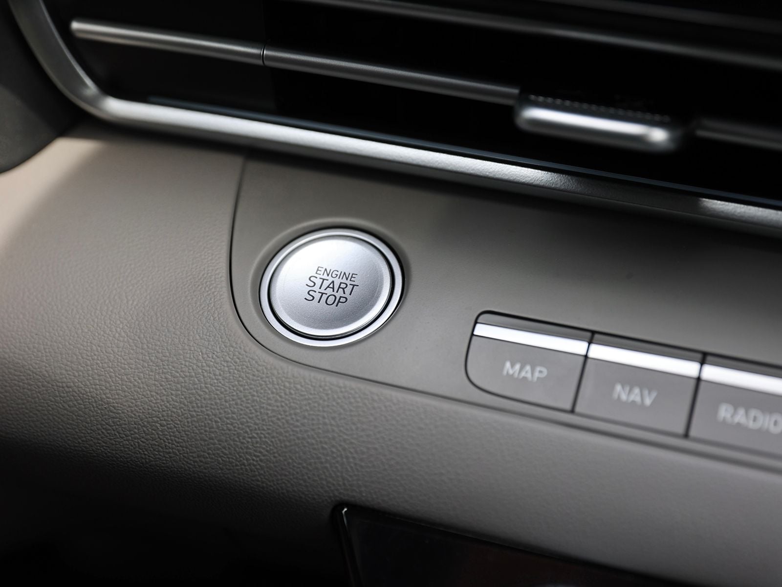 2025 Hyundai Elantra SEL - Photo 24