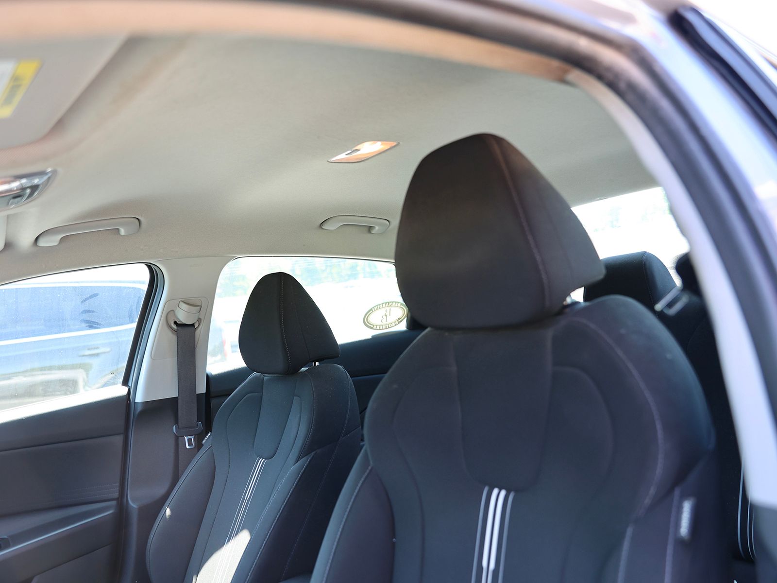 2024 Hyundai Elantra Blue - Photo 9