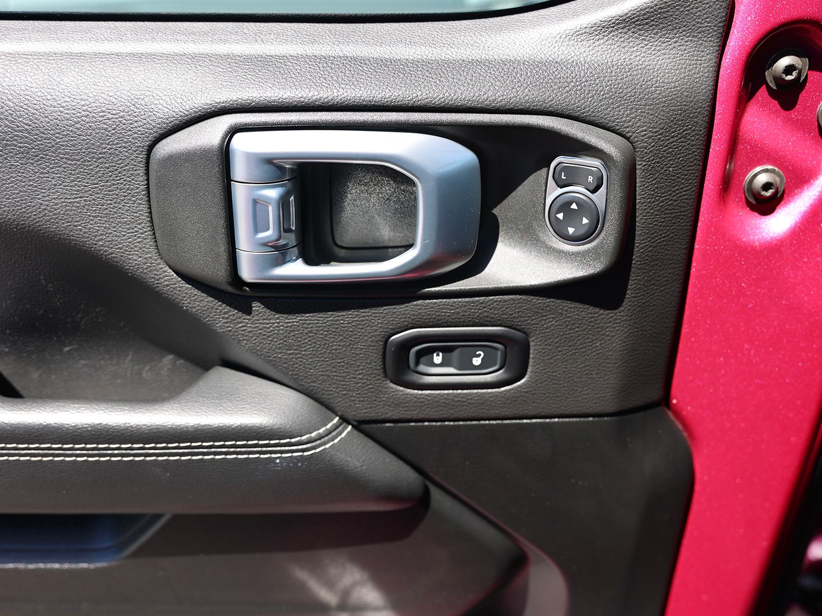 2021 Jeep Wrangler Unlimited Sahara 4XE - Photo 38