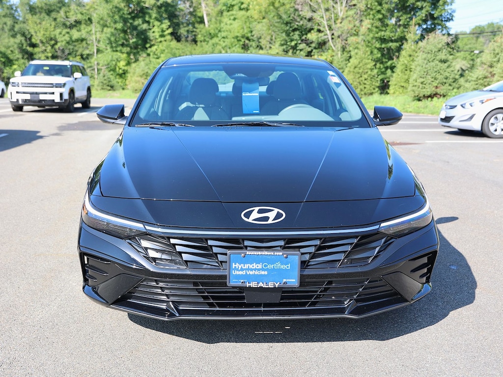 Certified 2025 Hyundai Elantra SEL Convenience Sedan