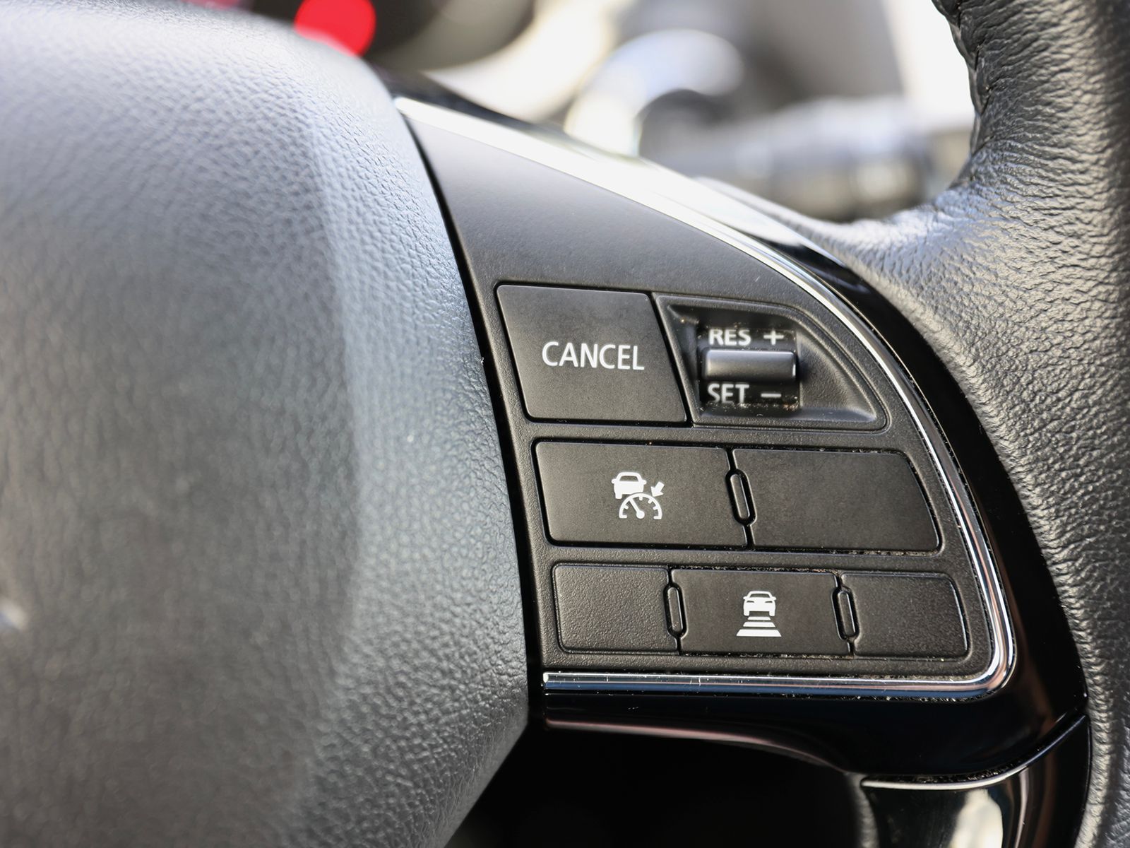 2024 Mitsubishi Eclipse Cross SE - Photo 40