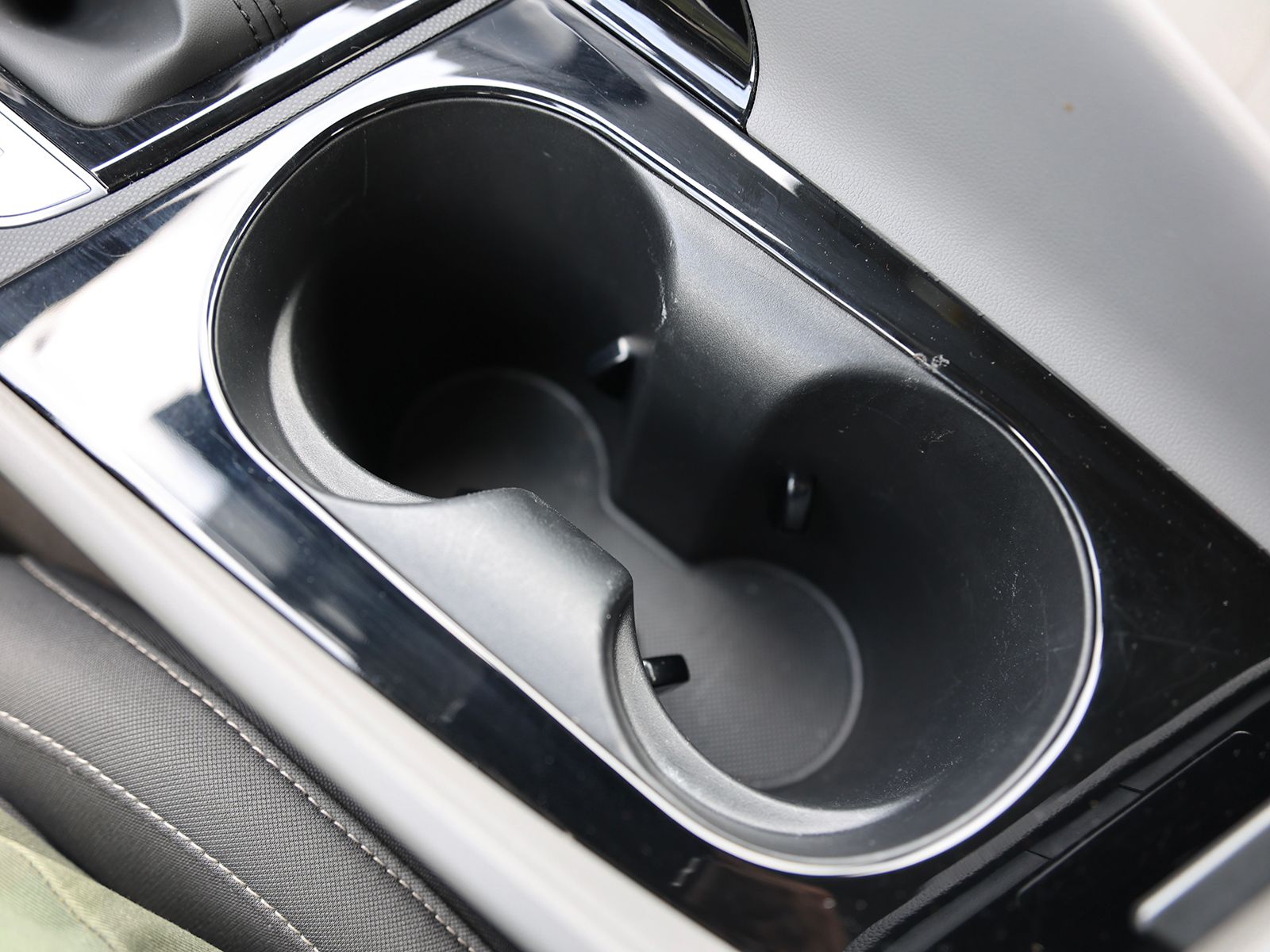 2025 Hyundai Elantra SEL - Photo 30