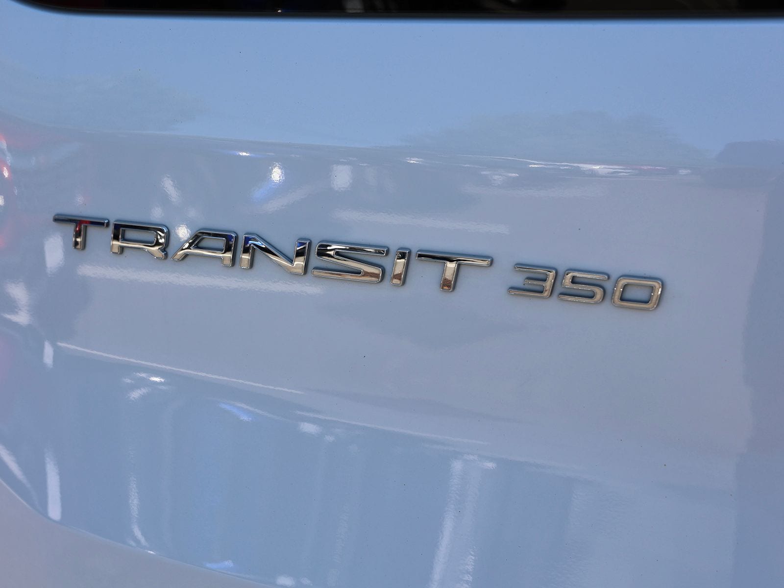 2025 Ford Transit Passenger Van XLT - Photo 9