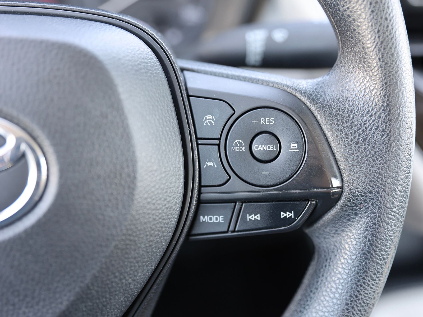 2023 Toyota Corolla LE - Photo 37