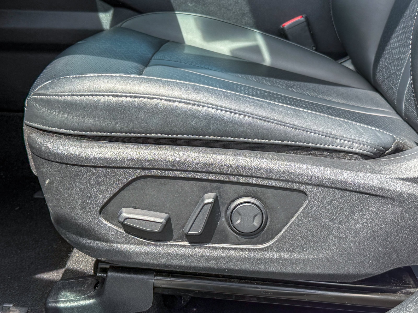 2023 Kia Sorento EX Hybrid - Photo 18