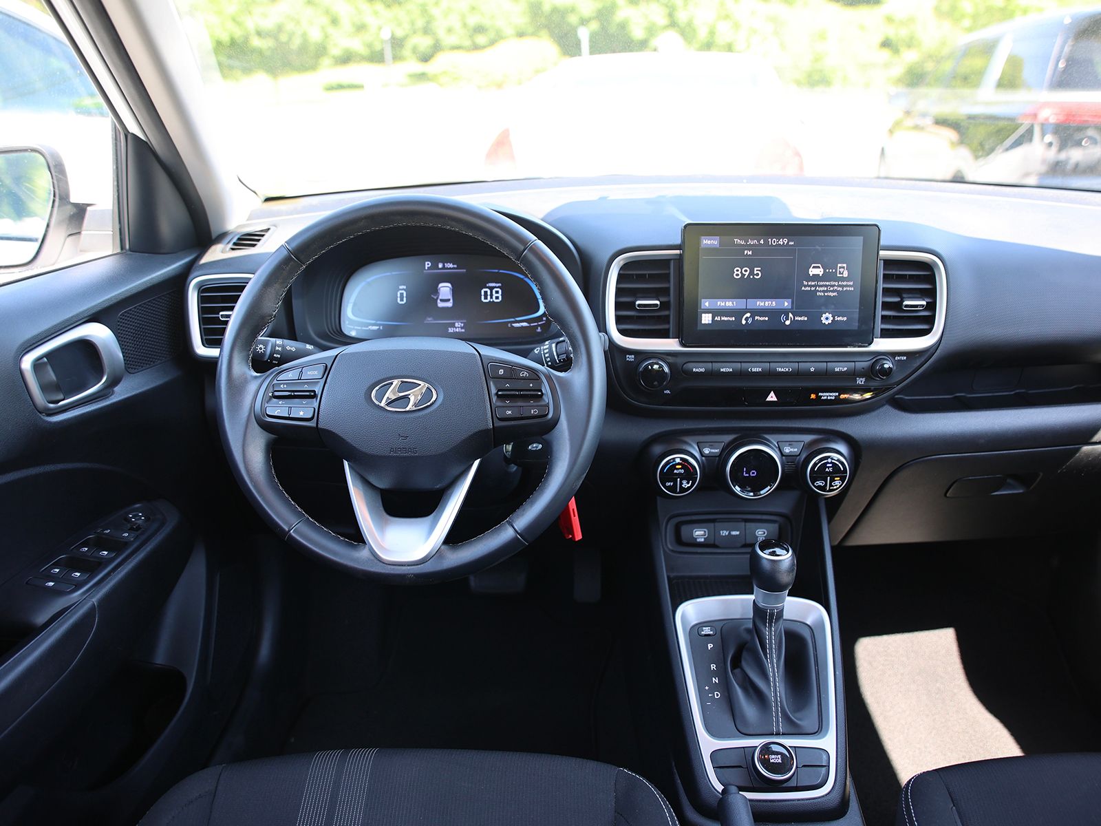 2023 Hyundai Venue SEL - Photo 12