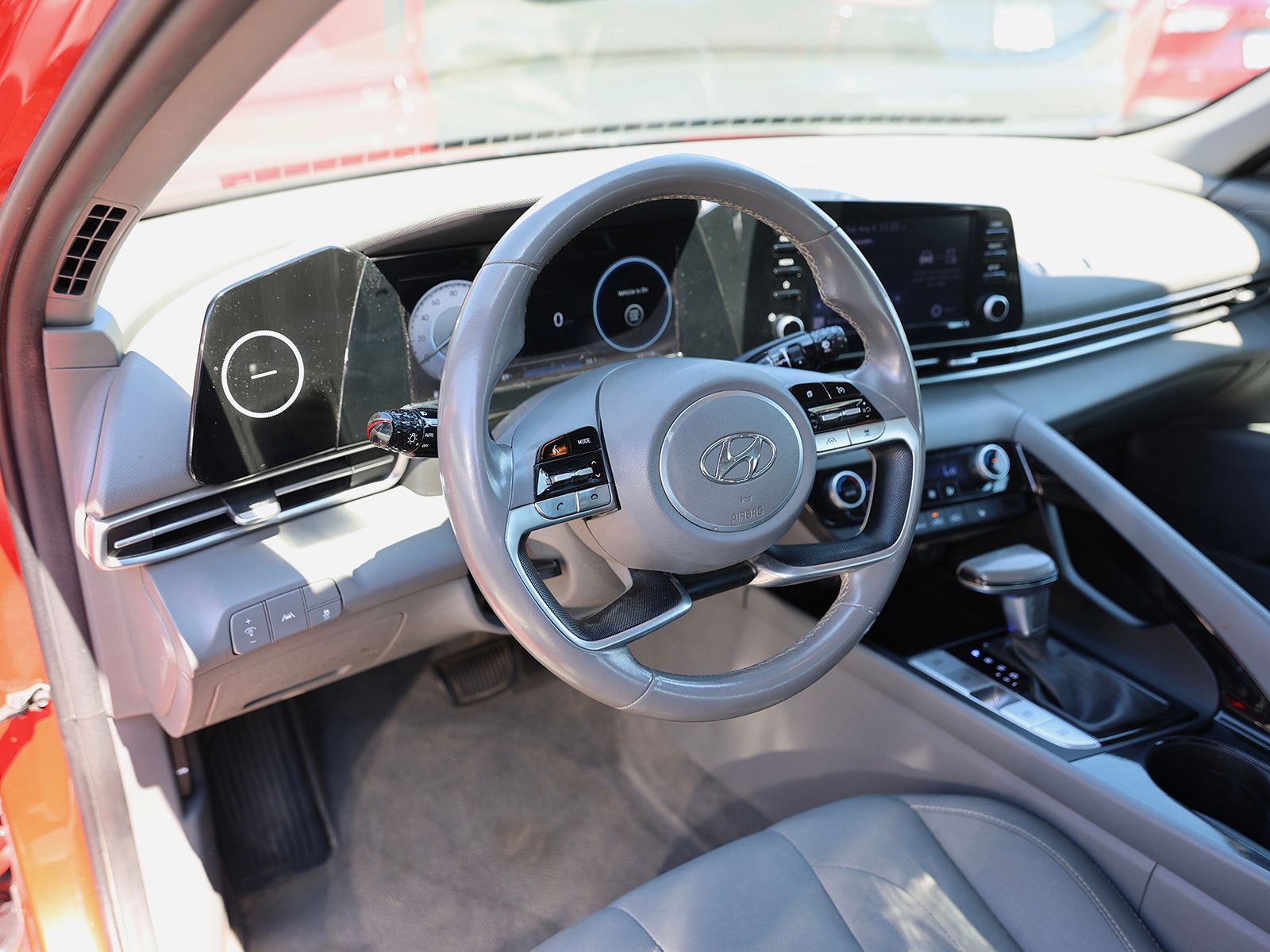 2022 Hyundai Elantra SEL - Photo 13