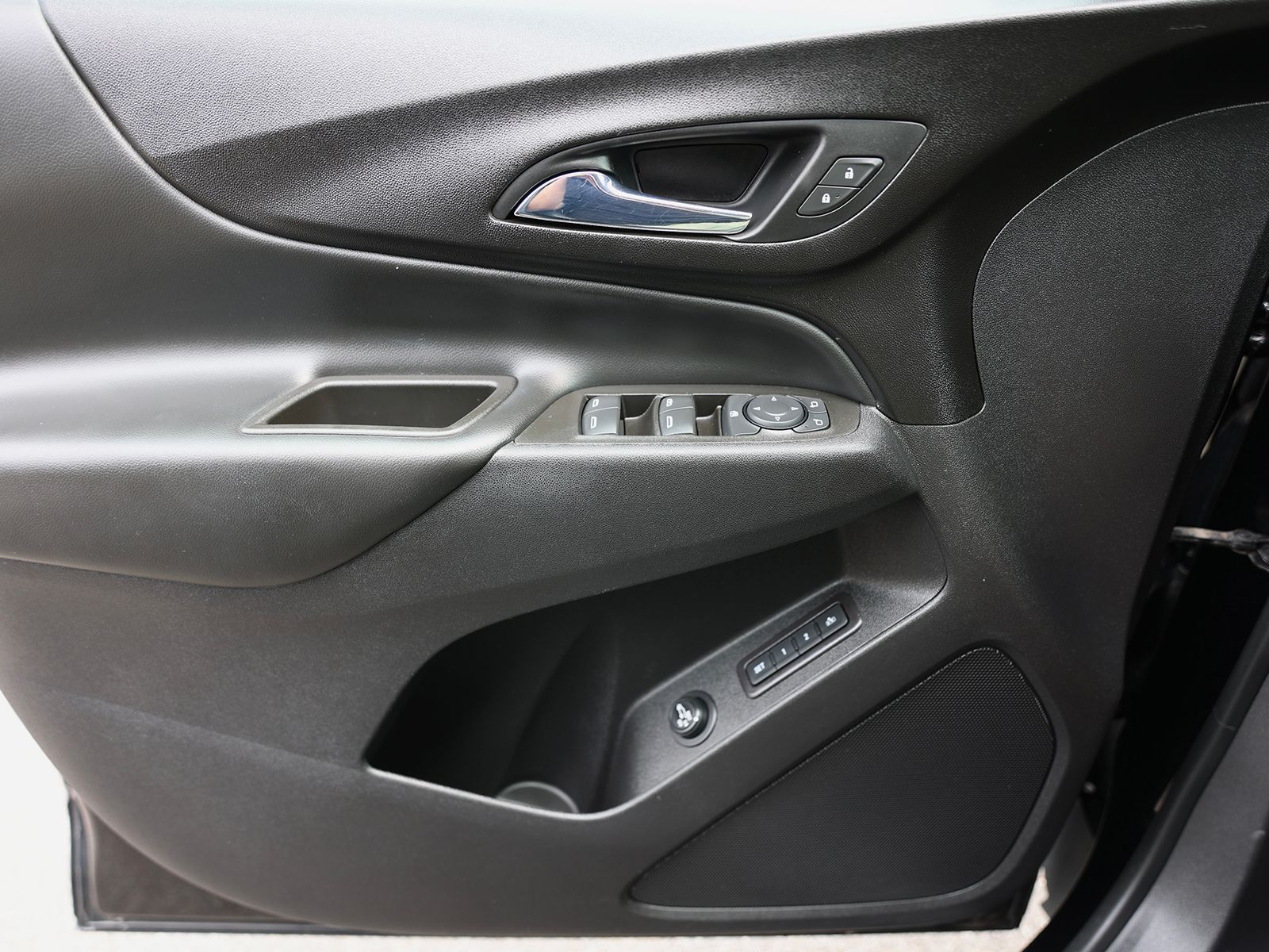 2020 Chevrolet Equinox LT - Photo 35