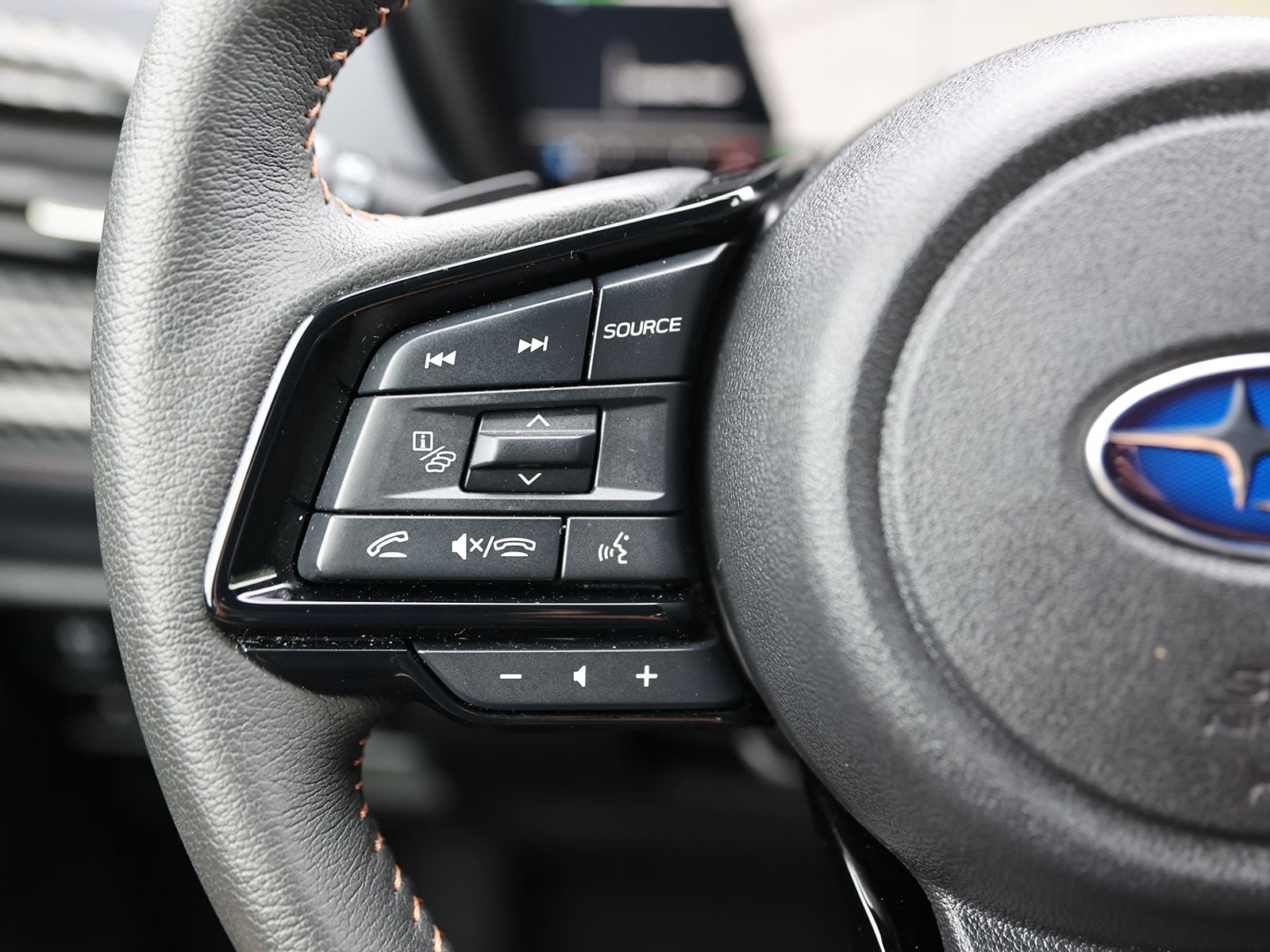 2025 Subaru Forester Touring - Photo 40