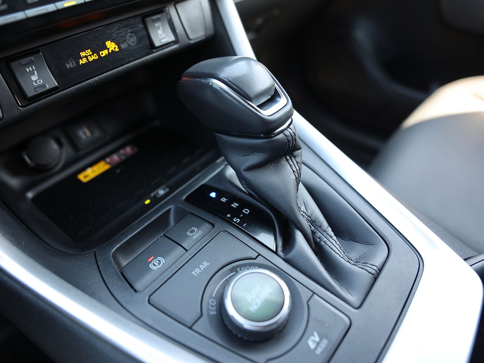 2023 Toyota RAV4 XSE - Photo 33