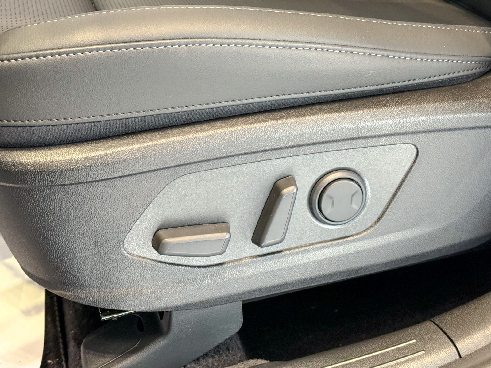 2026 Kia Sorento X-Line EX - Photo 17