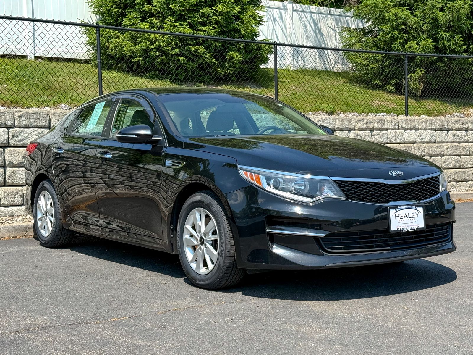 2017 Kia Optima LX AT's photo