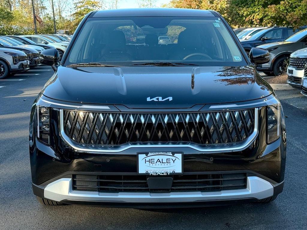 New 2026 Kia Carnival LXS Van Passenger Van