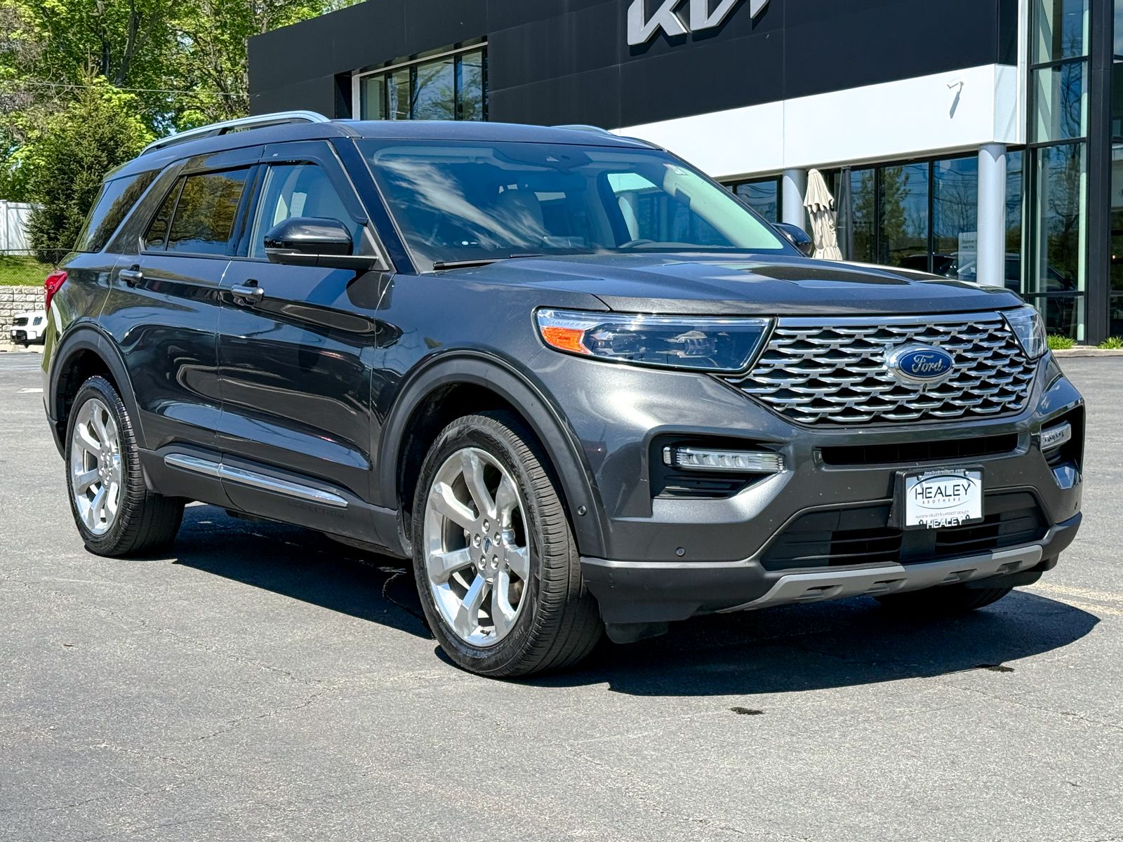 2020 Ford Explorer Platinum 4WD's photo