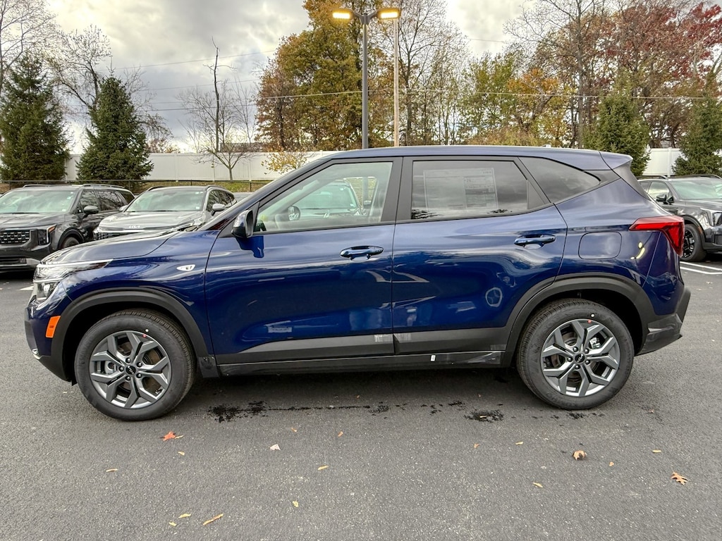New 2026 Kia Seltos LX SUV