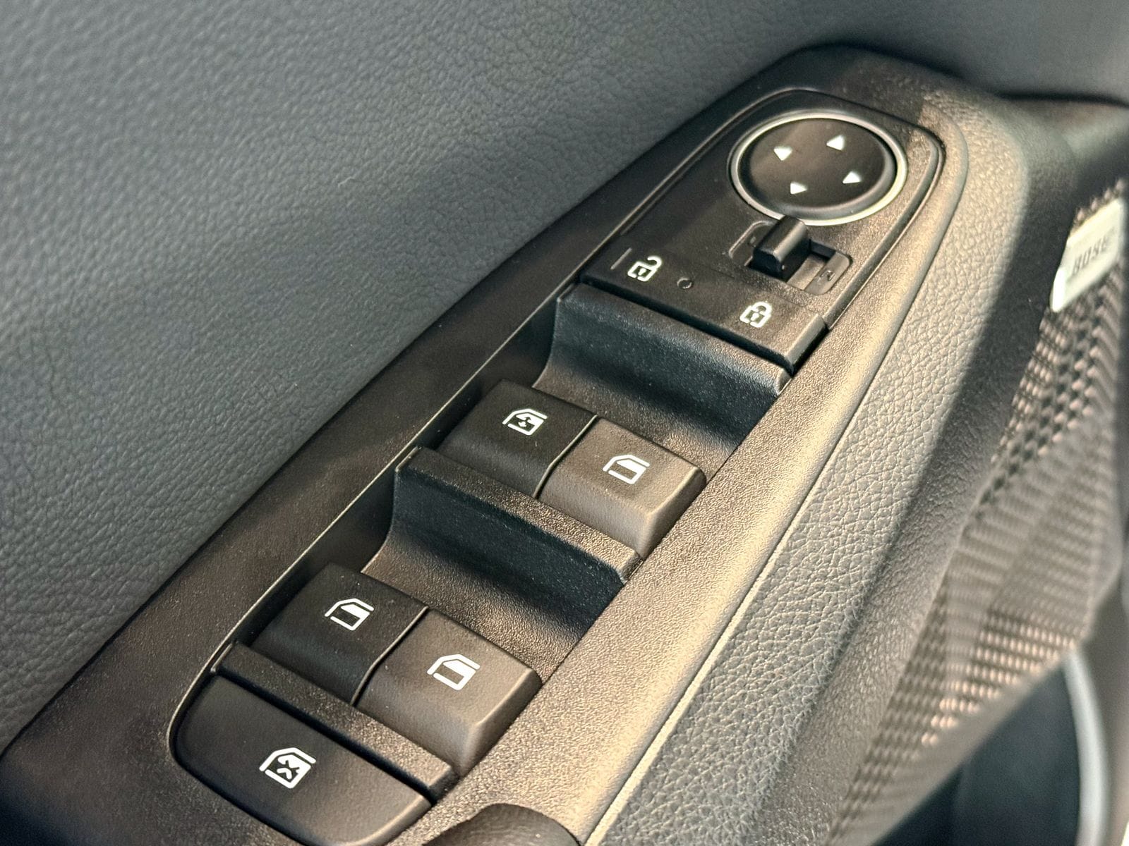 2026 Kia Seltos SX - Photo 14
