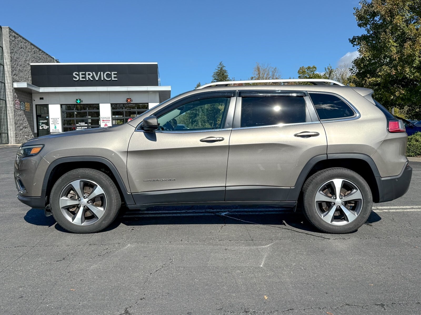 2021 Jeep Cherokee Limited photo 2
