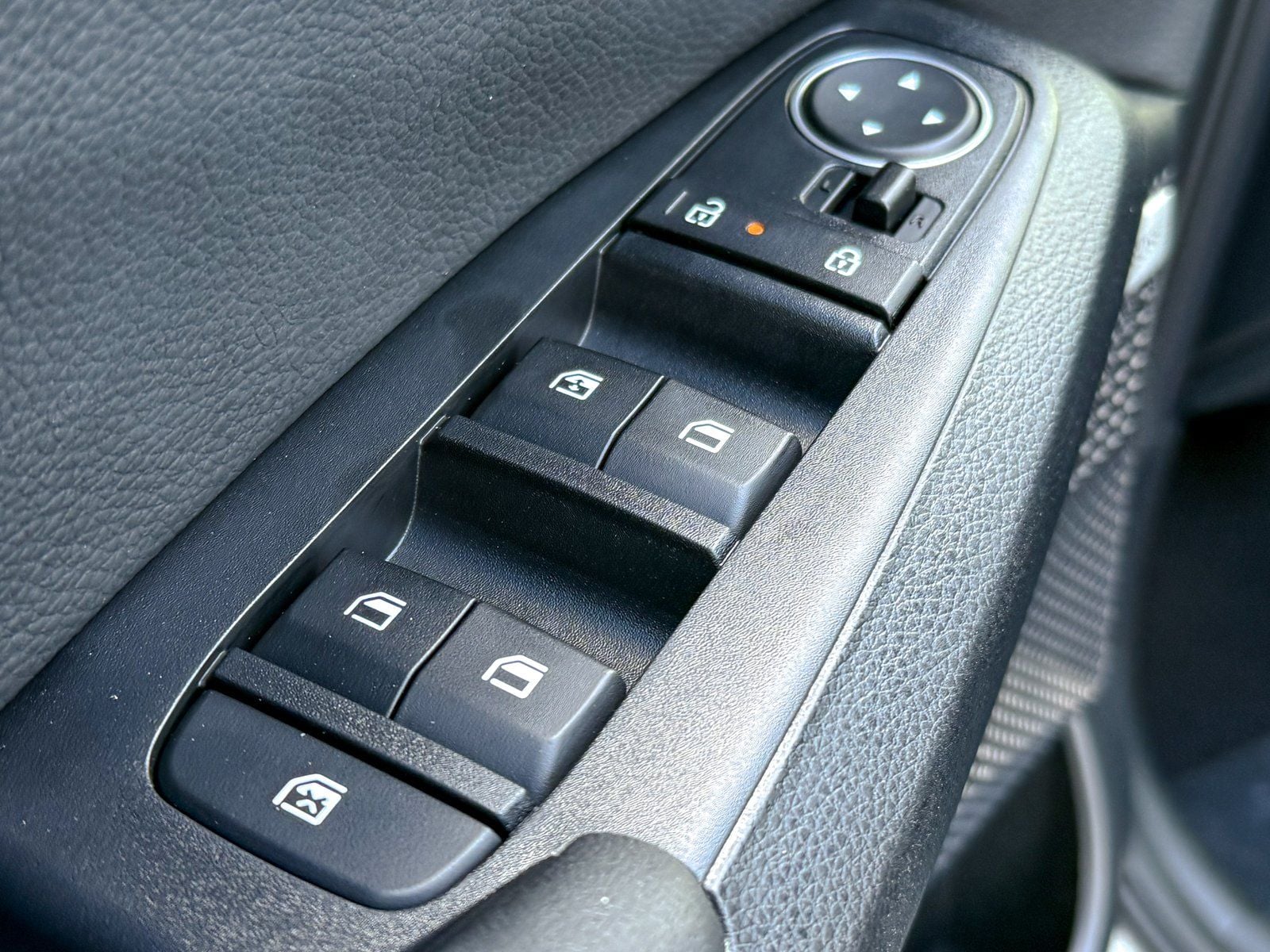 2026 Kia Seltos SX - Photo 14