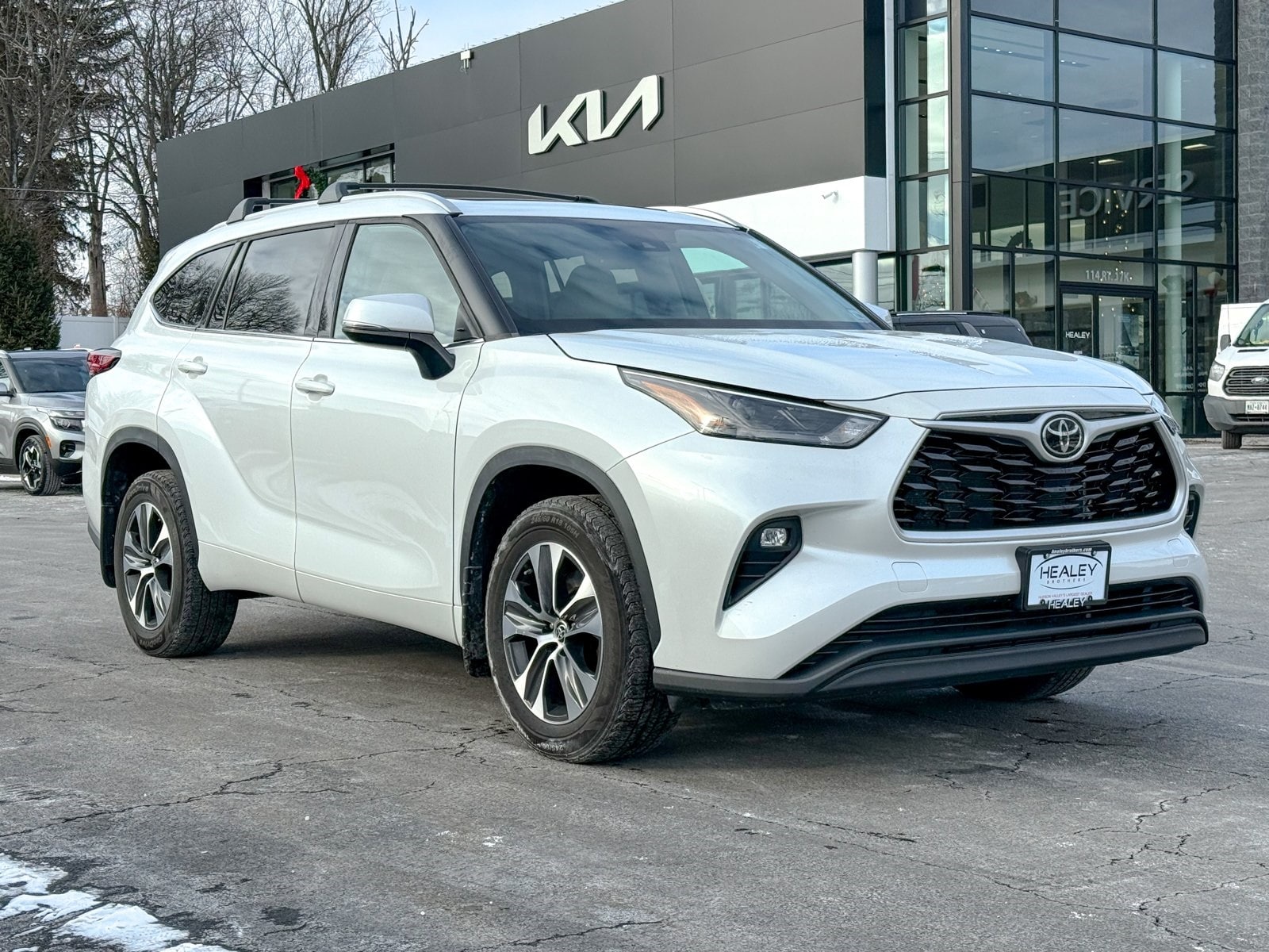 2022 Toyota Highlander XLE's photo