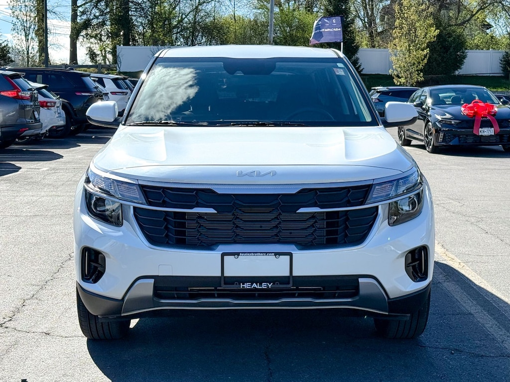 Certified 2025 Kia Seltos LX SUV