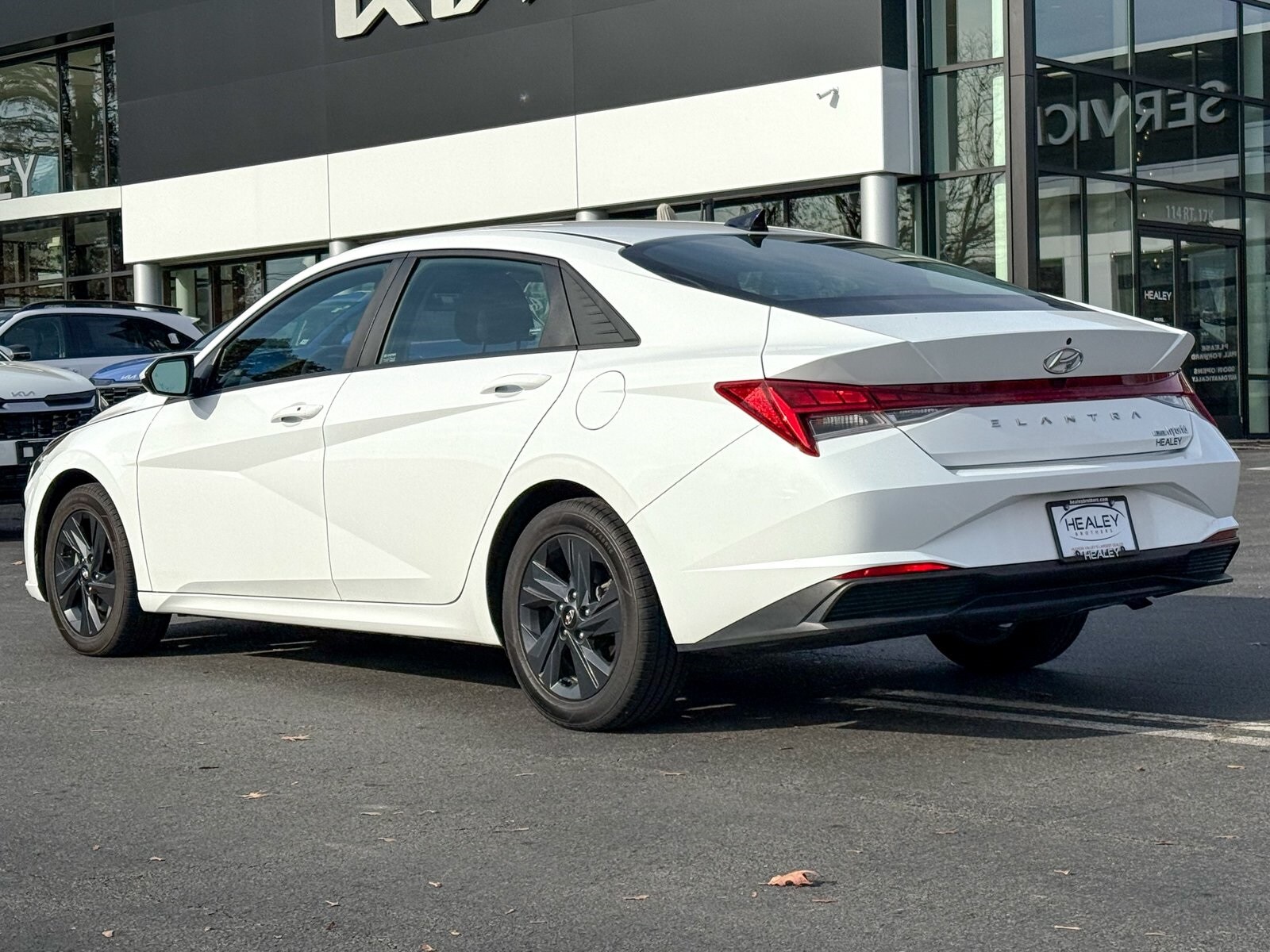 2022 Hyundai Elantra Hybrid Blue photo 4