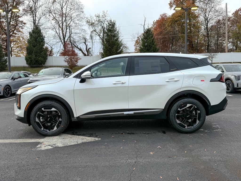 New 2026 Kia Sportage Hybrid S SUV