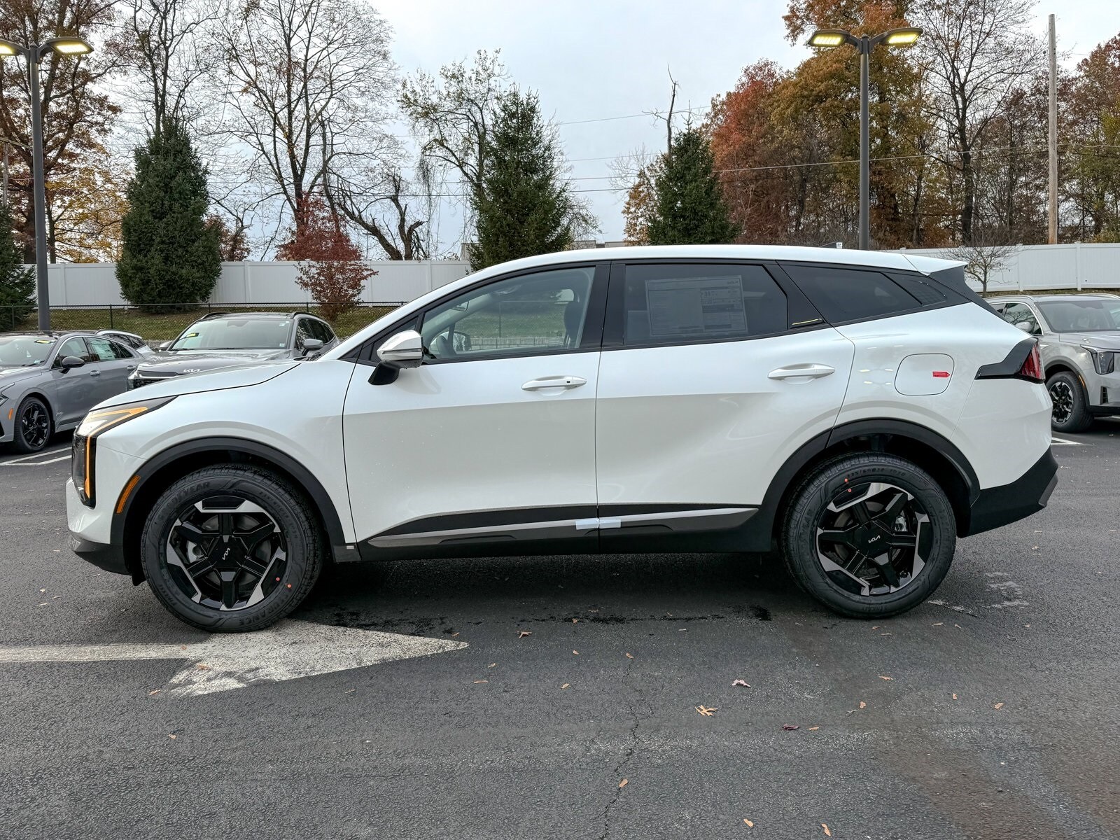 2026 Kia Sportage Hybrid S photo 4