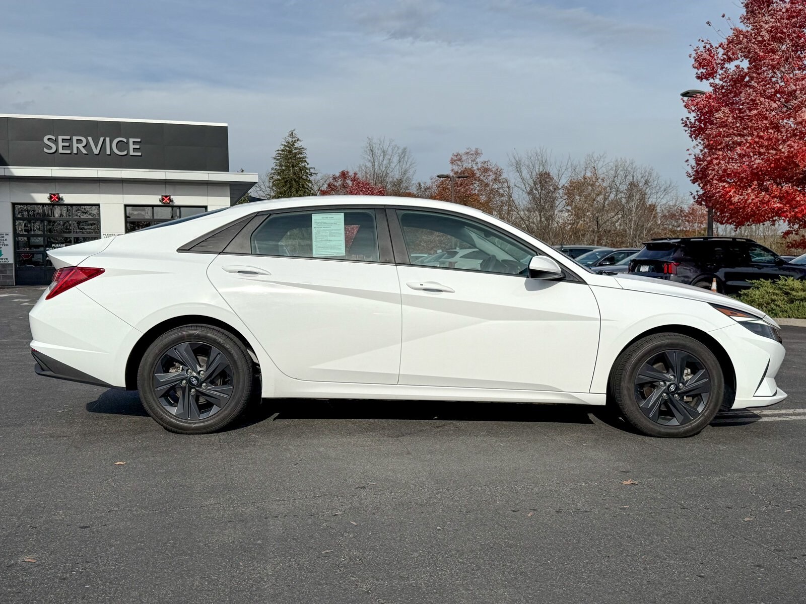 2022 Hyundai Elantra Hybrid Blue photo 3