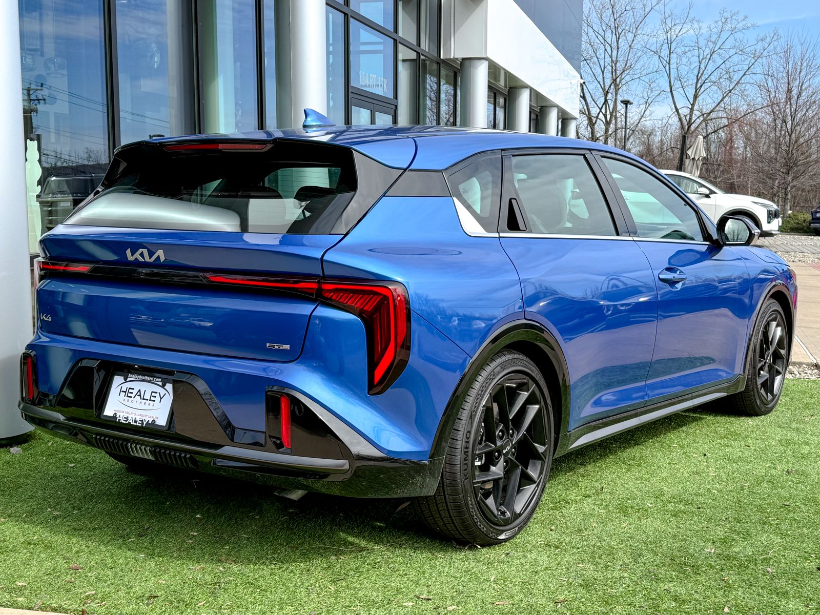 2026 Kia K4 GT-Line Turbo - Photo 7