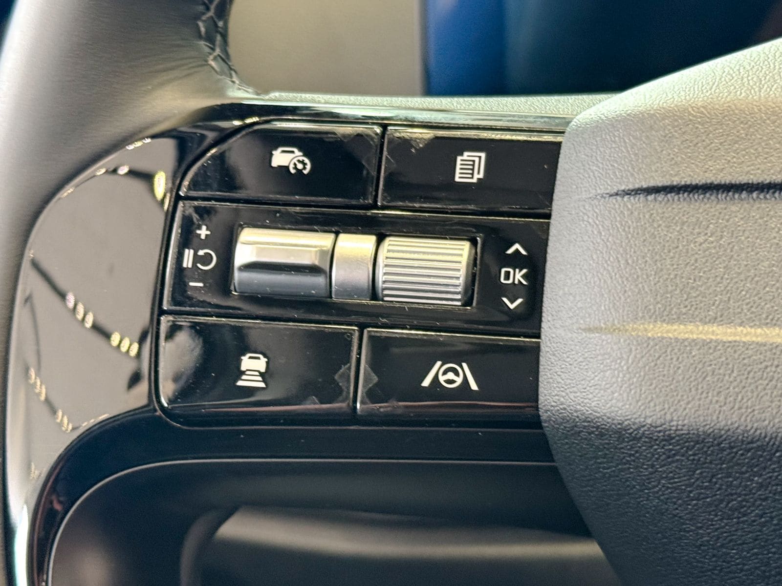 2026 Kia Sorento X-Line EX - Photo 27