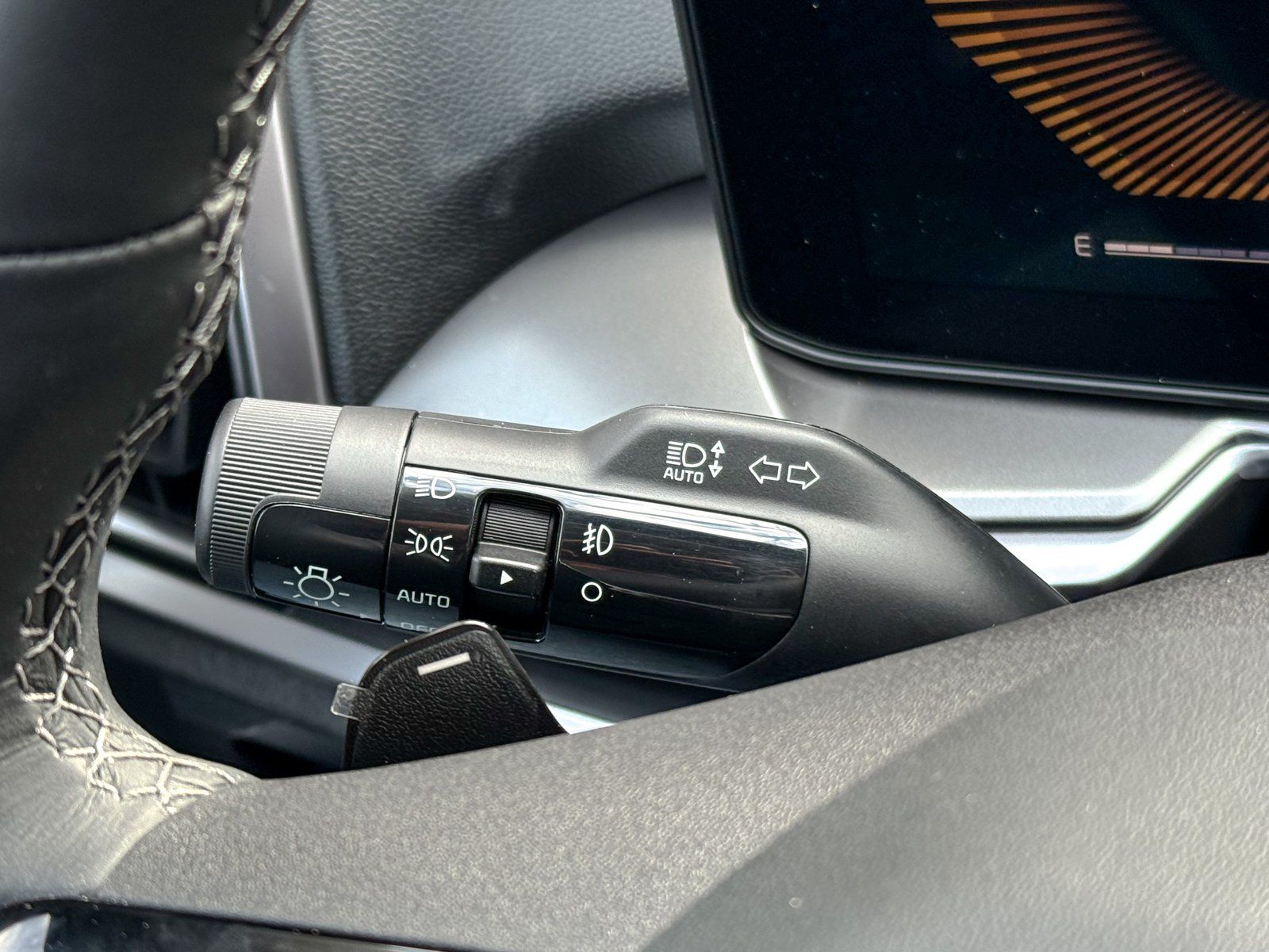 2026 Kia Sorento EX Hybrid - Photo 25