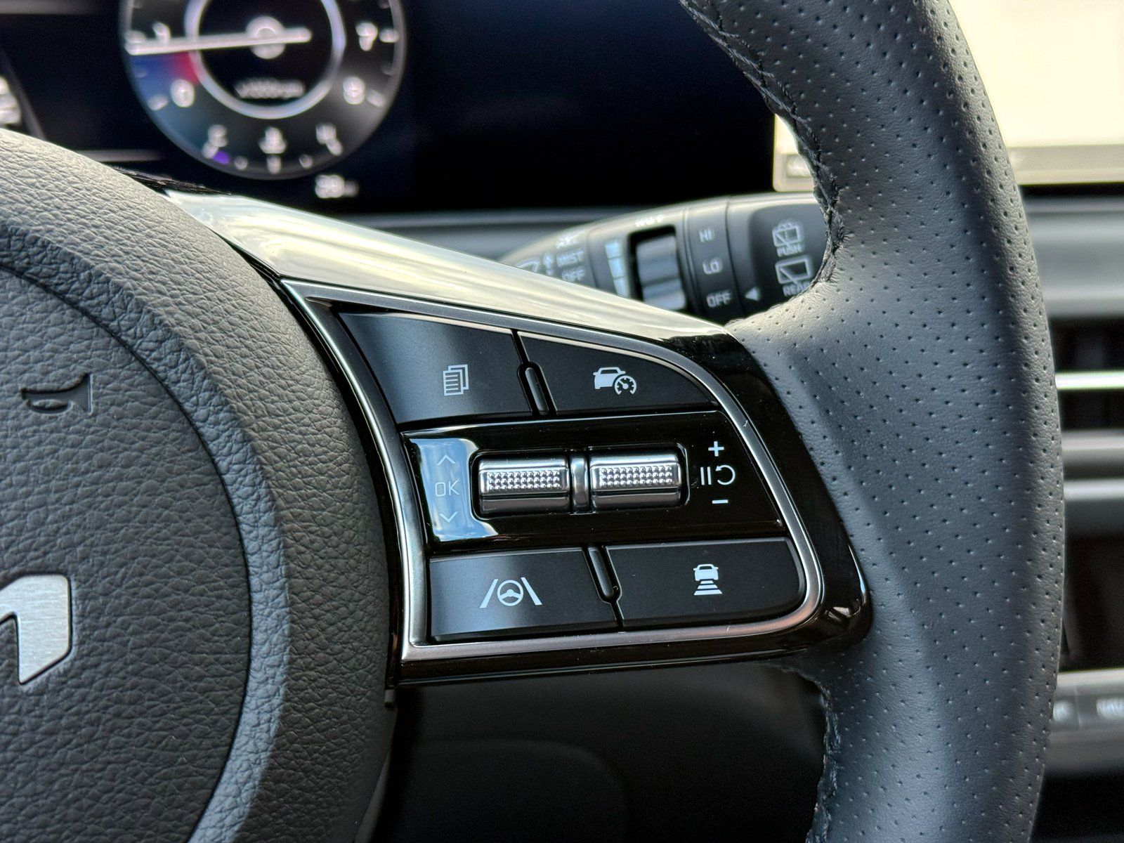 2026 Kia Seltos SX - Photo 24