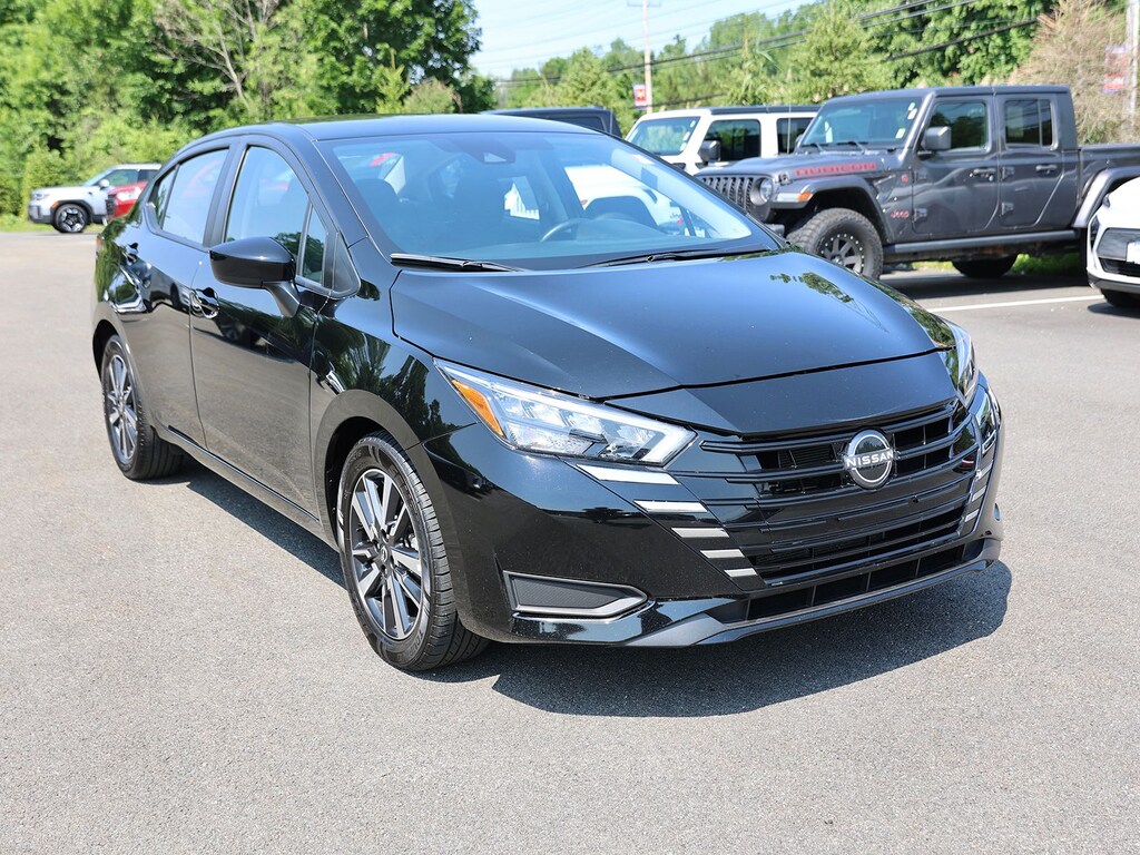 Used 2025 Nissan Versa 1.6 SV Sedan
