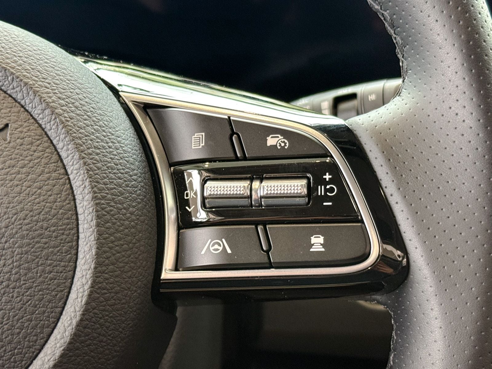 2026 Kia Seltos SX - Photo 23
