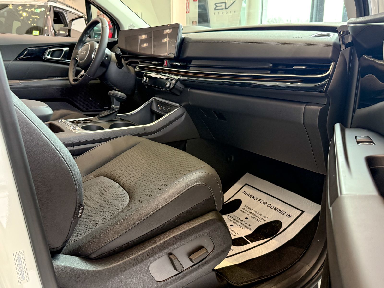 2026 Kia Carnival SX Prestige - Photo 11