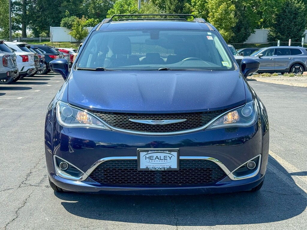Used 2017 Chrysler Pacifica Touring-L Van
