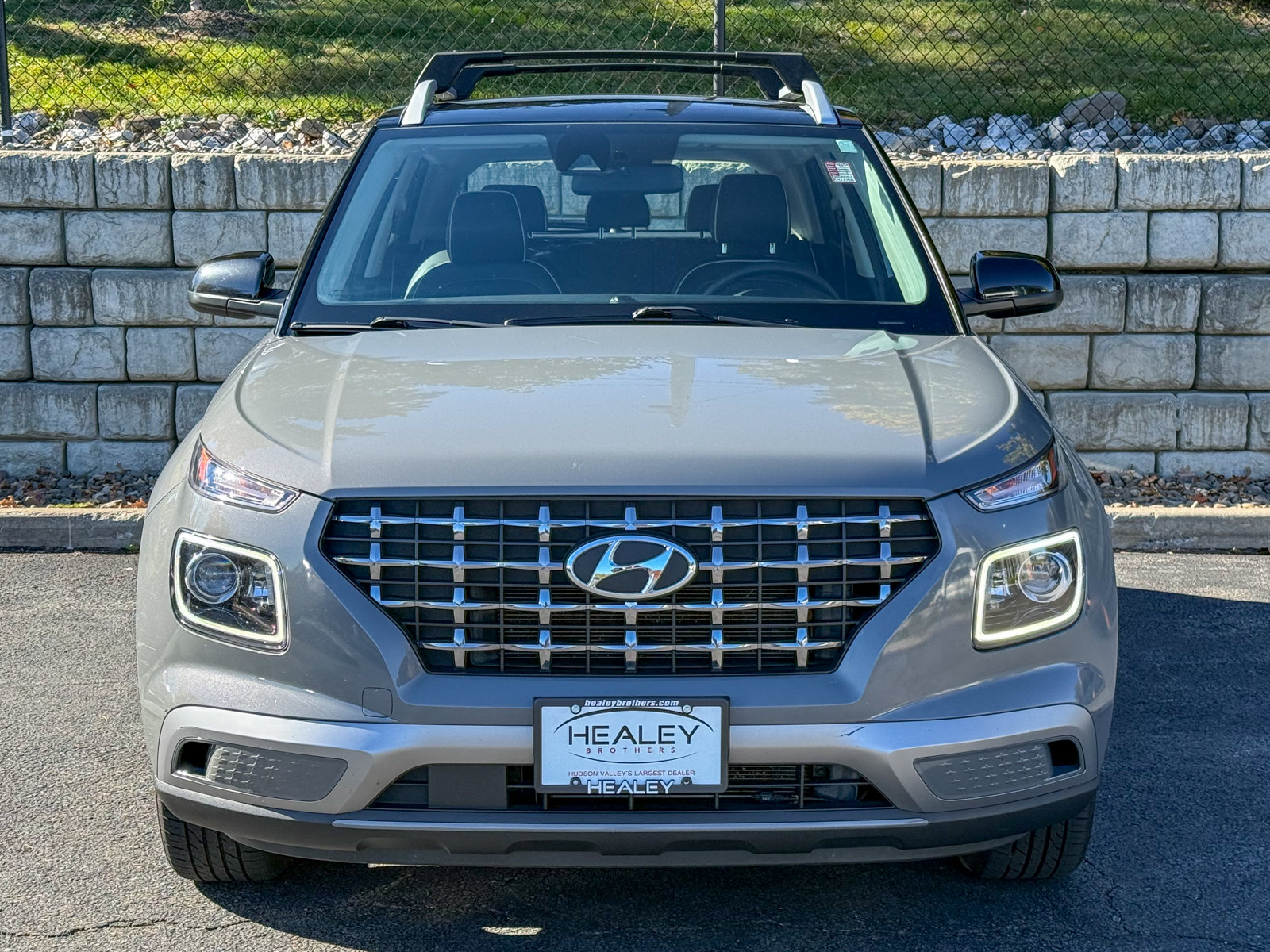 Used 2022 Hyundai Venue Limited with VIN KMHRC8A39NU180452 for sale in Newburgh, NY