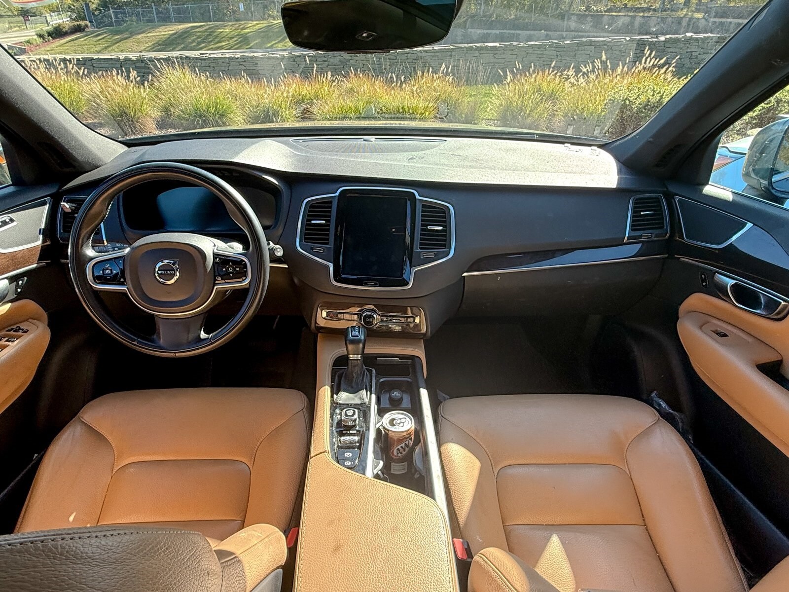 2019 Volvo XC90 T6 Momentum photo 4
