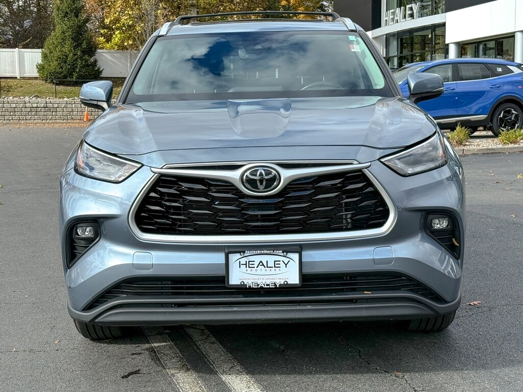 Used 2023 Toyota Highlander L SUV