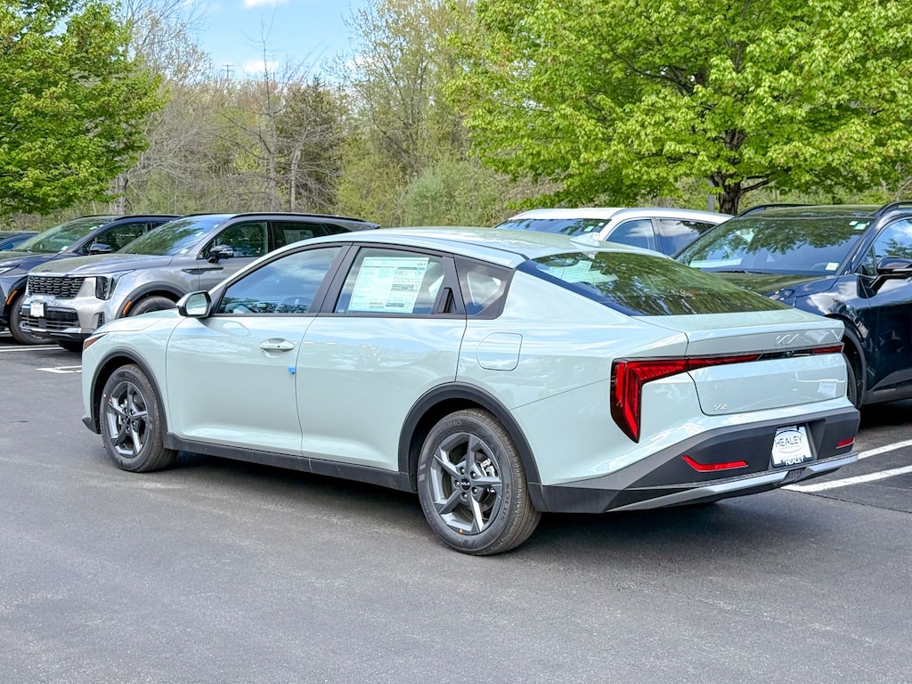 New 2026 Kia K4 LXS Sedan