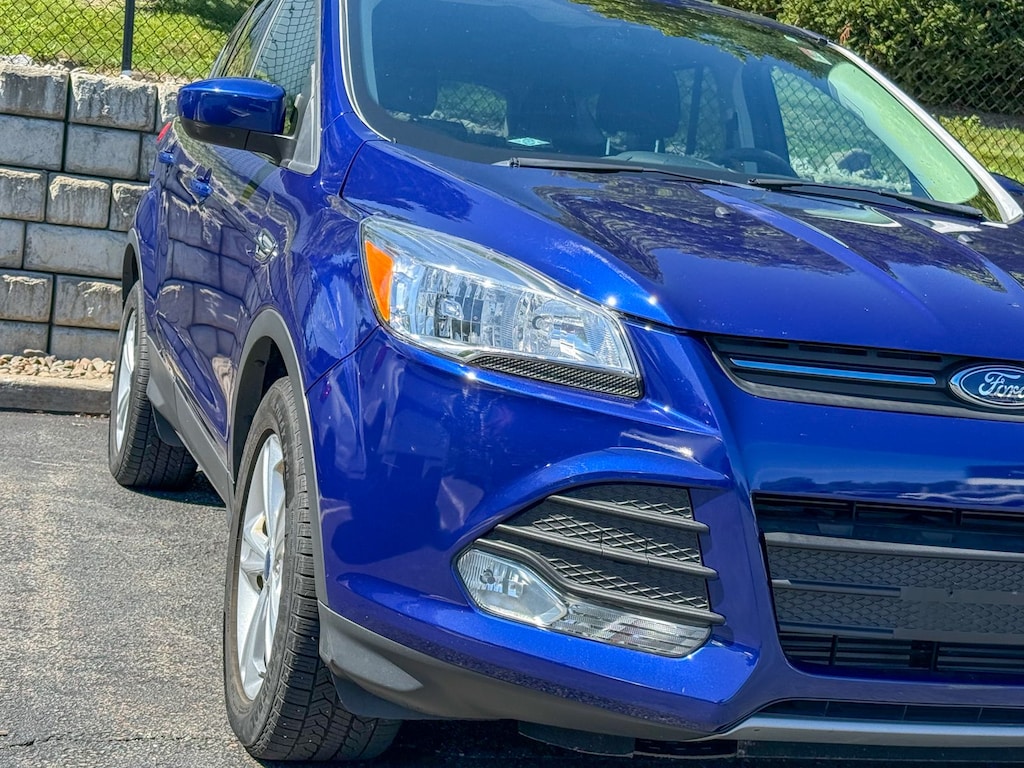 Used 2015 Ford Escape SE SUV