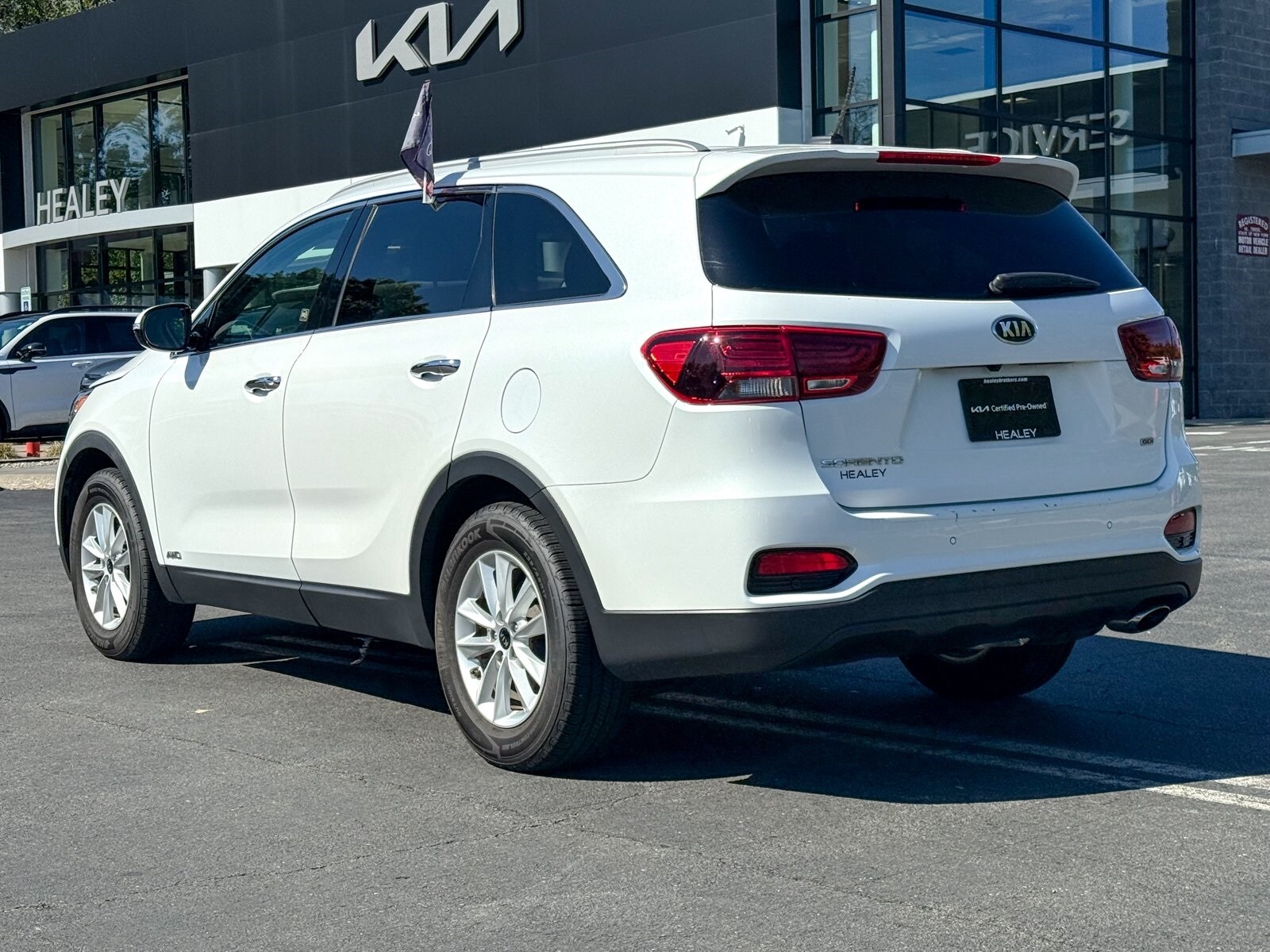 2020 Kia Sorento LX S photo 2
