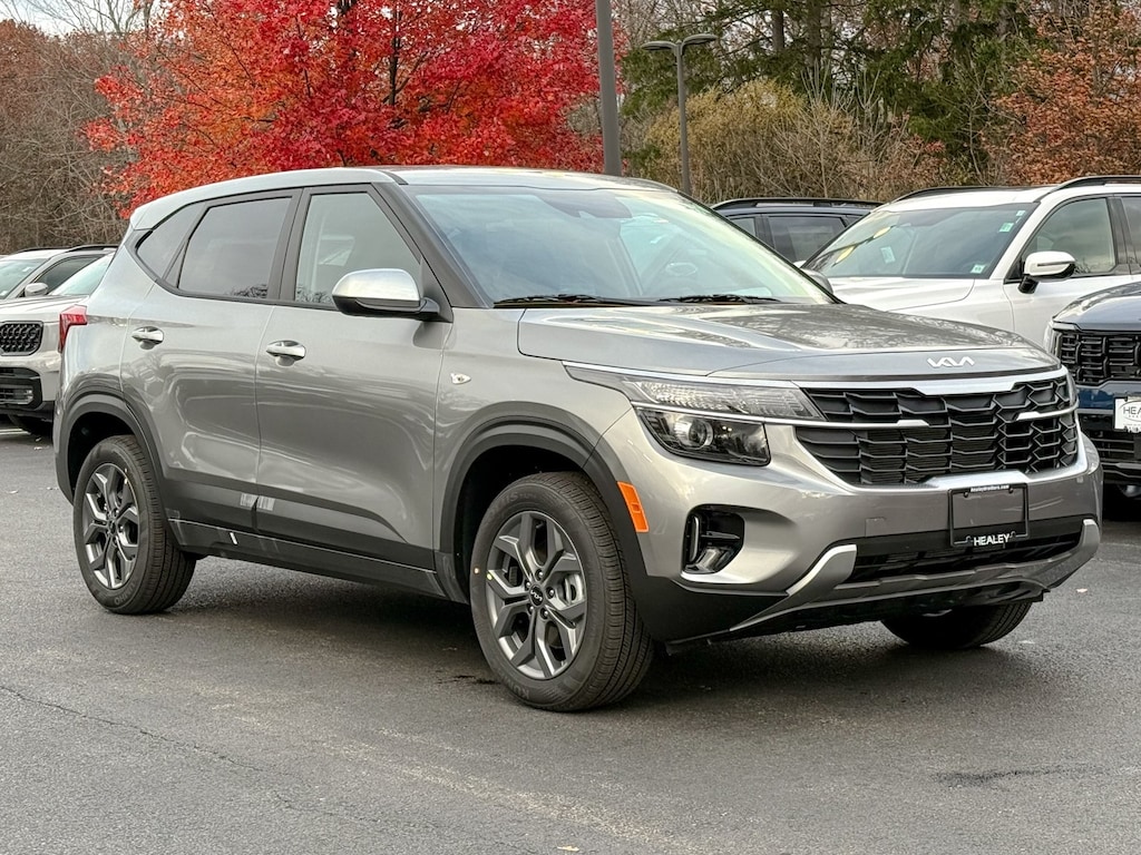 New 2026 Kia Seltos LX SUV