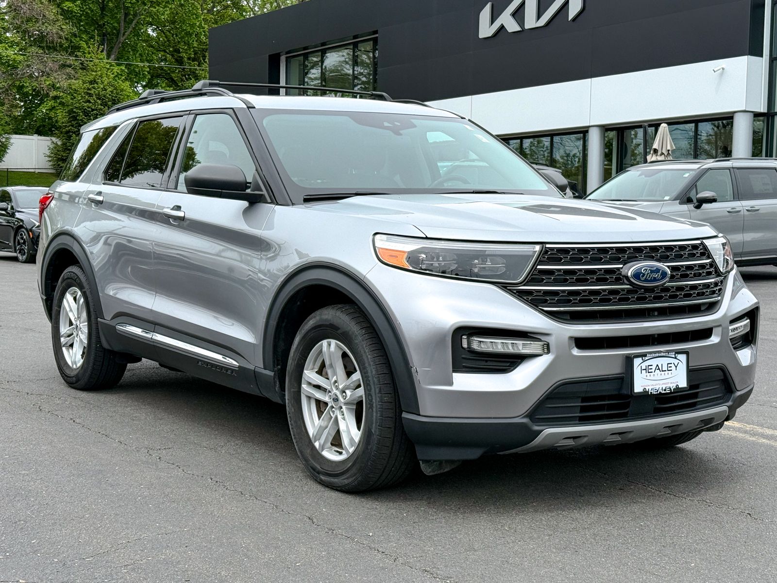 2021 Ford Explorer XLT 4WD's photo