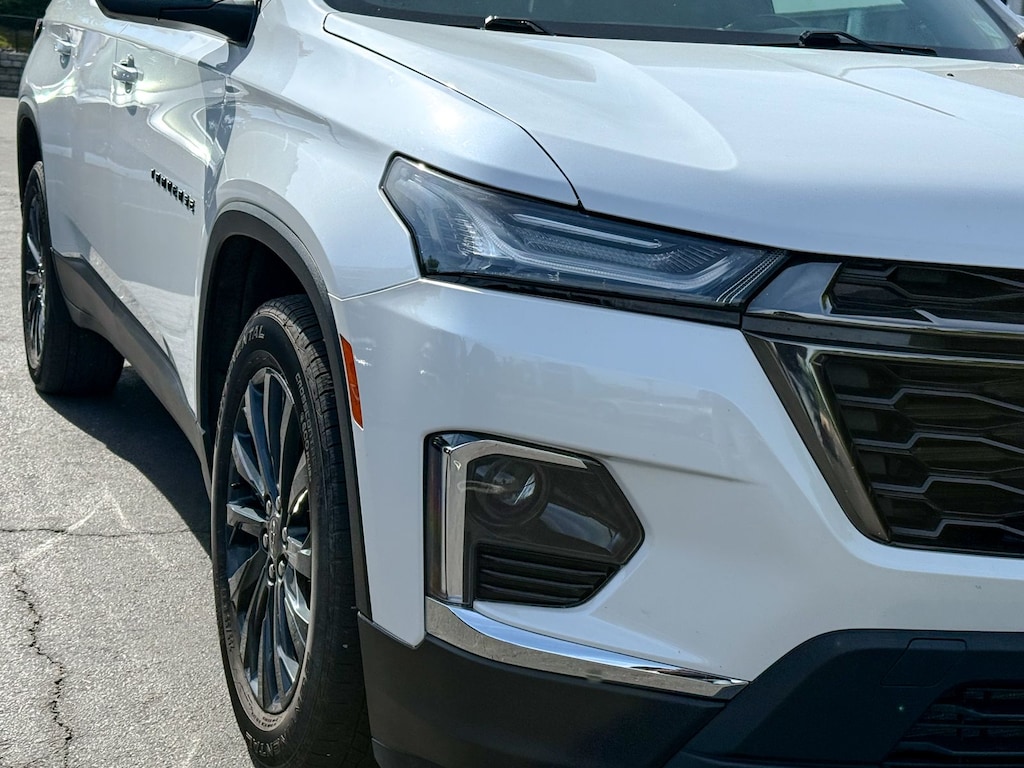 Used 2023 Chevrolet Traverse RS SUV