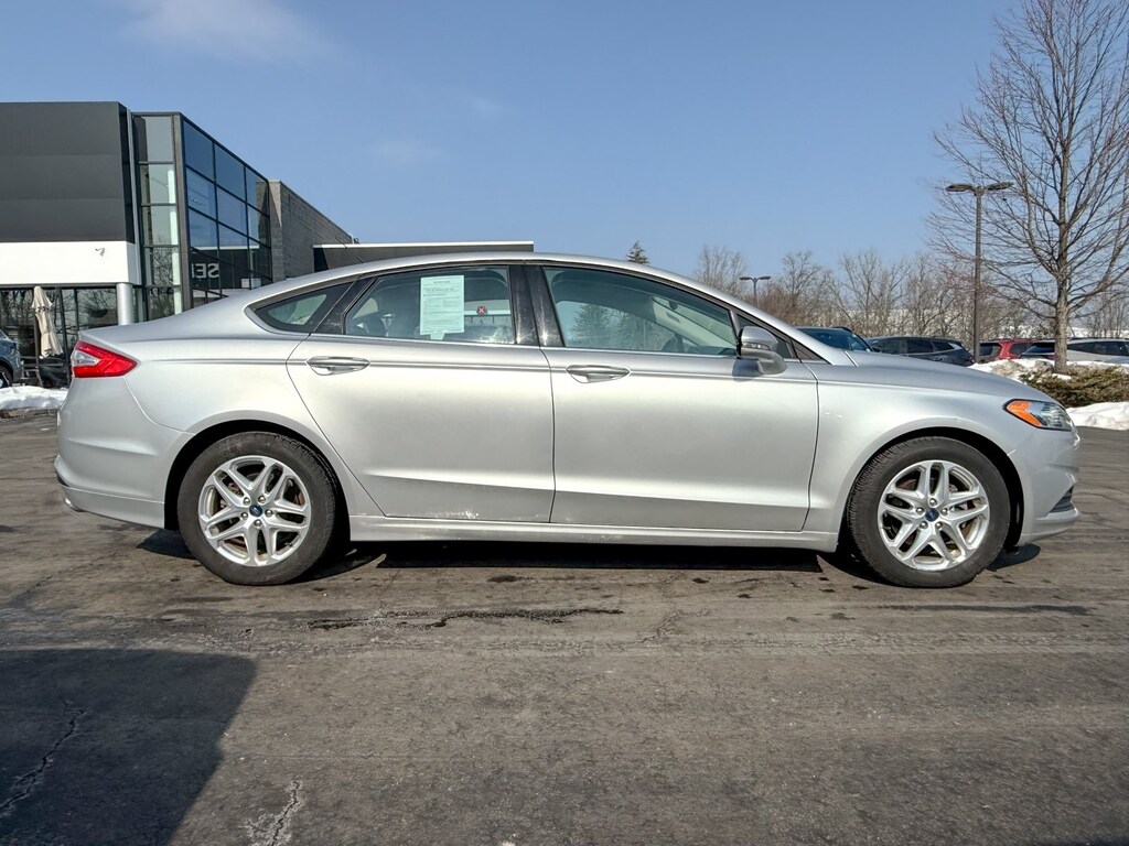 Used 2013 Ford Fusion SE Sedan