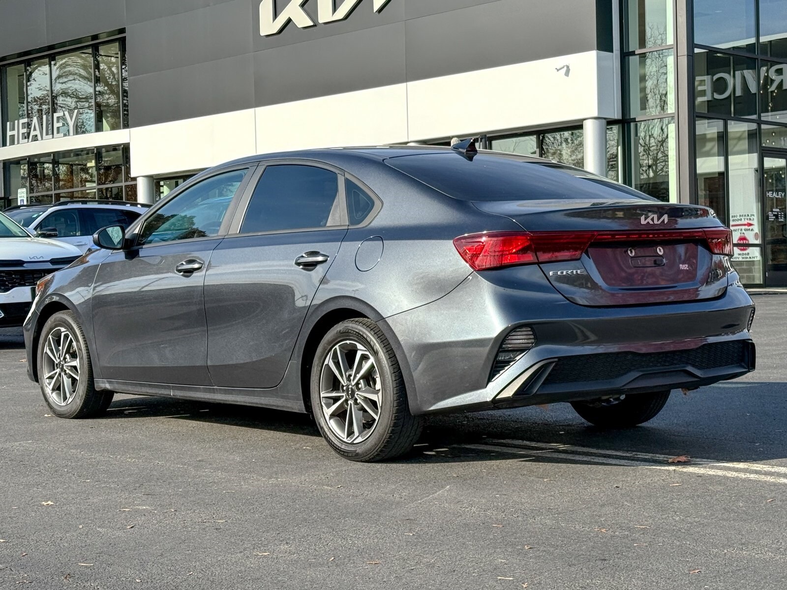 2023 Kia Forte LXS photo 4