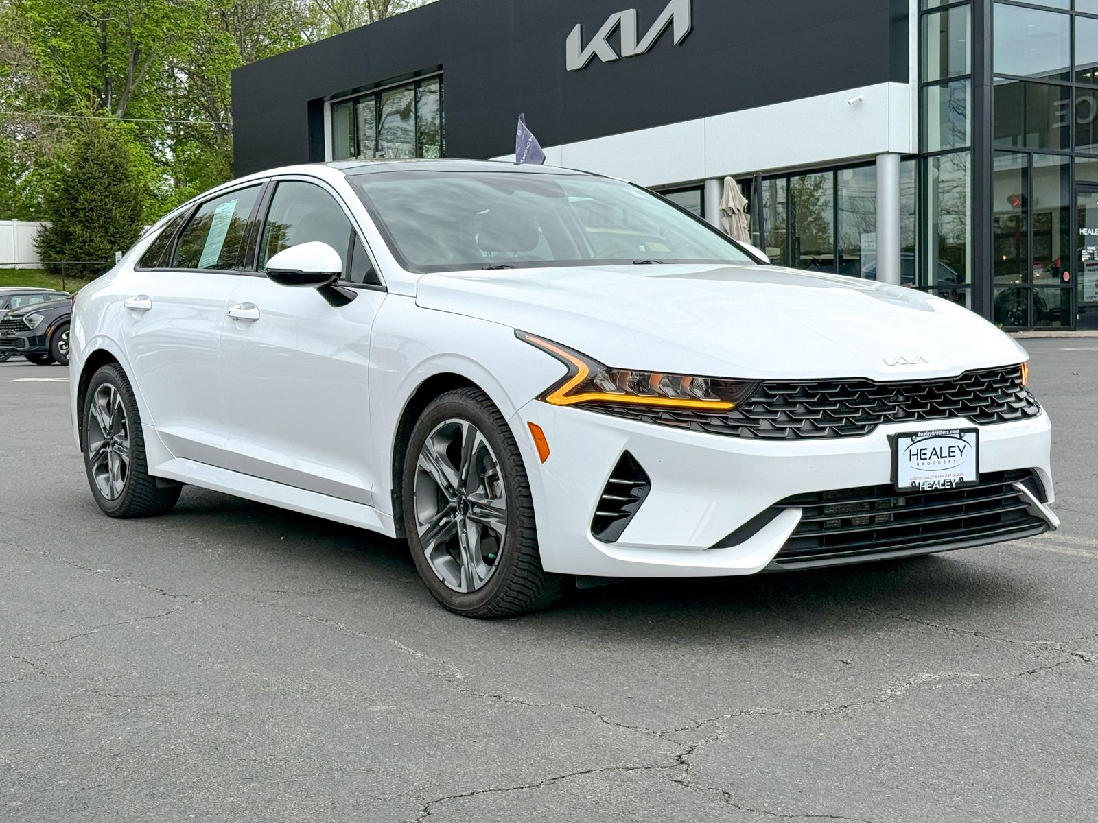 2023 Kia Optima EX FWD's photo