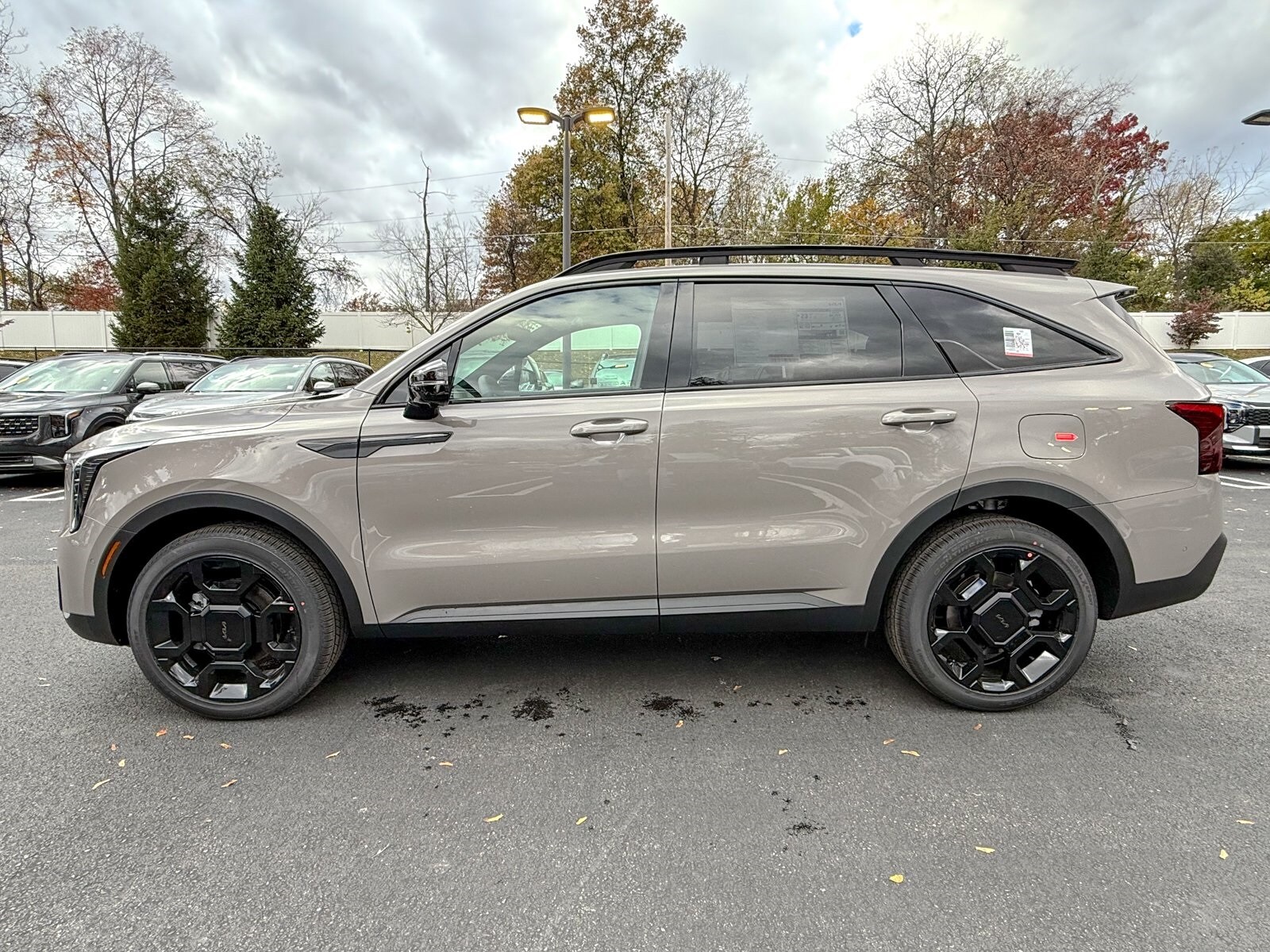 2026 Kia Sorento X-Line SX Prestige photo 2